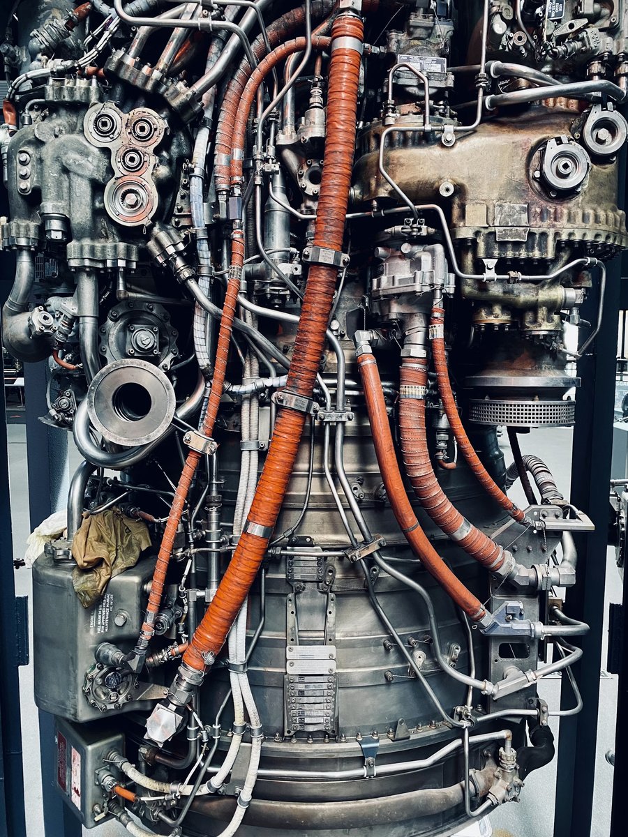 Engine and turbomachinery